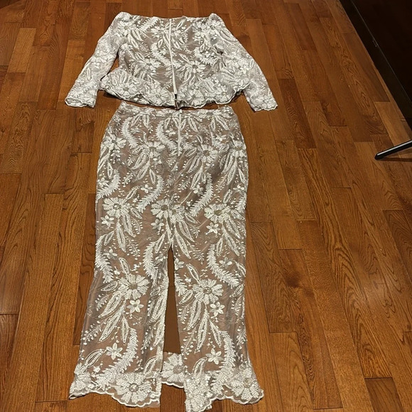 Vintage 80’s style Swiss Lace maxi skirt and blouse Luxury set - Picture 9 of 17